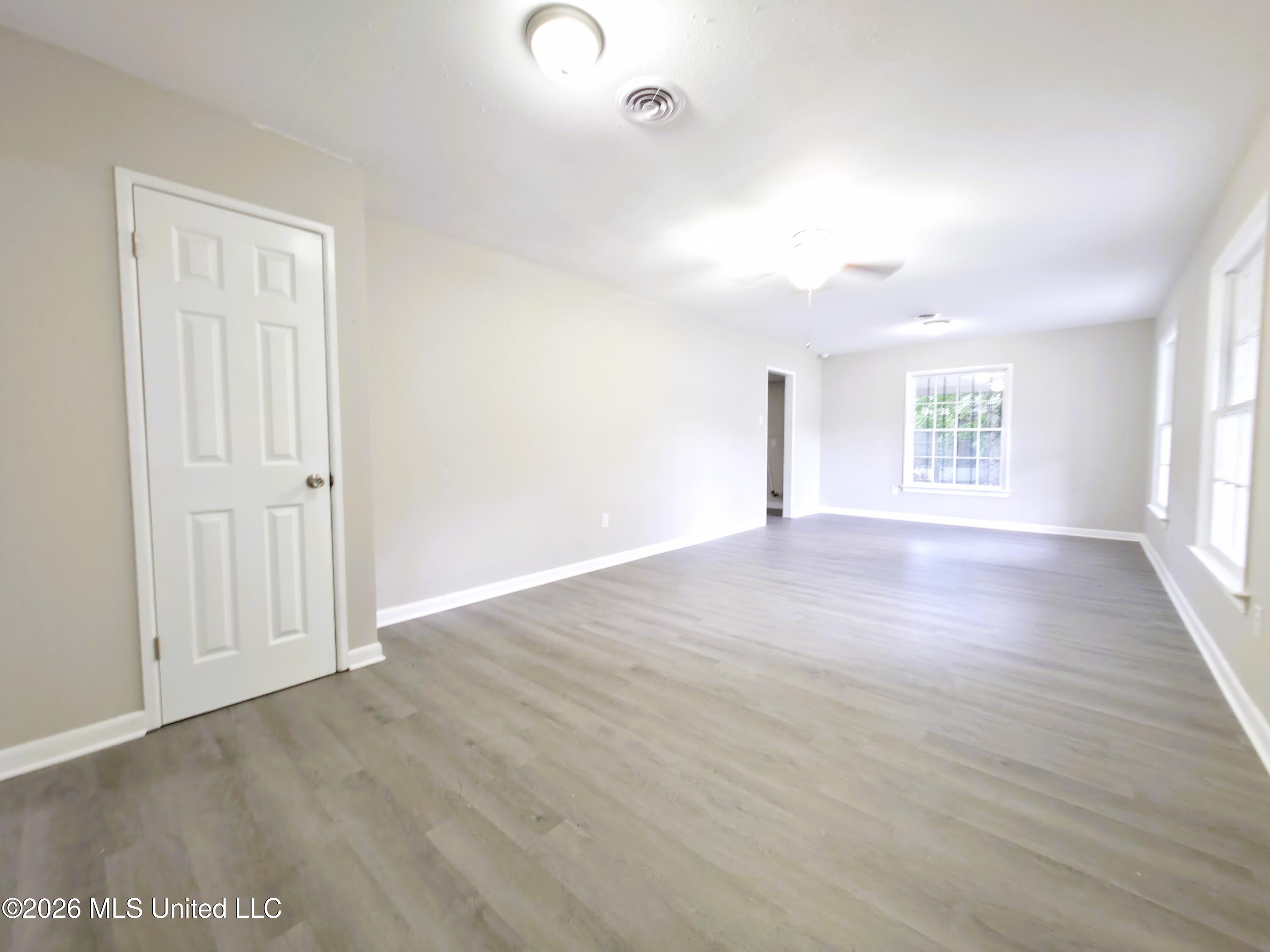 1703 State Street Biloxi, MS 39531 - Photo 5 of 15 20260622_104847