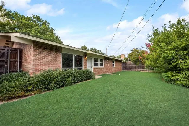 $2,800 | 919 Meadowview Drive, Richardson, TX 75080