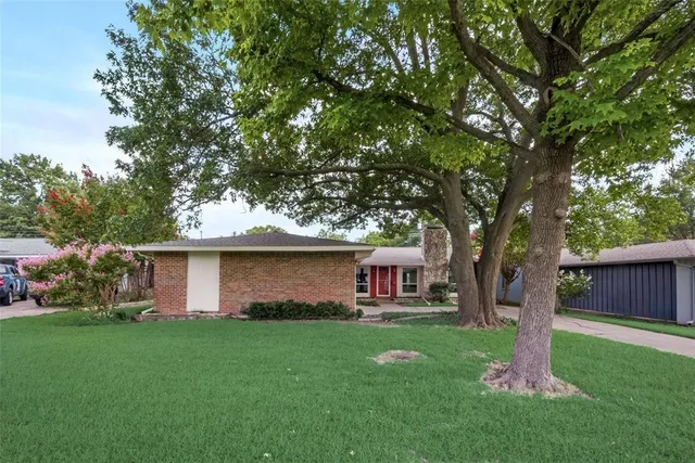 $2,800 | 919 Meadowview Drive, Richardson, TX 75080