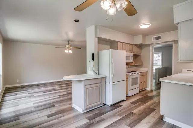 $2,800 | 919 Meadowview Drive, Richardson, TX 75080