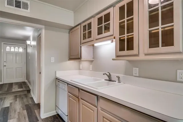 $2,800 | 919 Meadowview Drive, Richardson, TX 75080