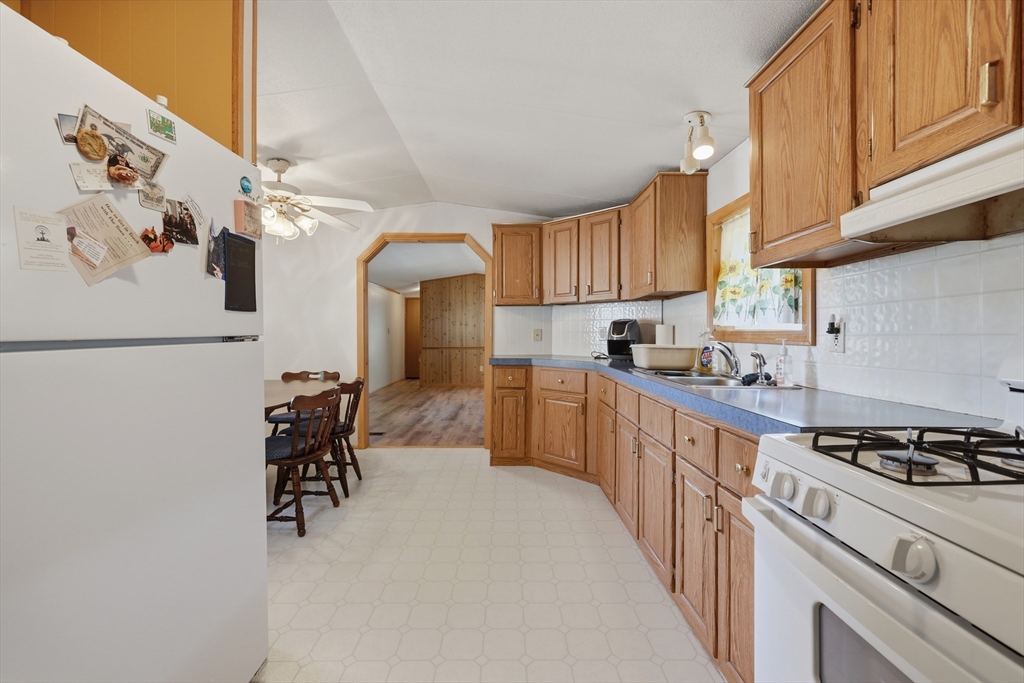 83 Clark Road, Unit 22 Shirley, MA 01464 - Photo 13 of 33 Gallery Image 13