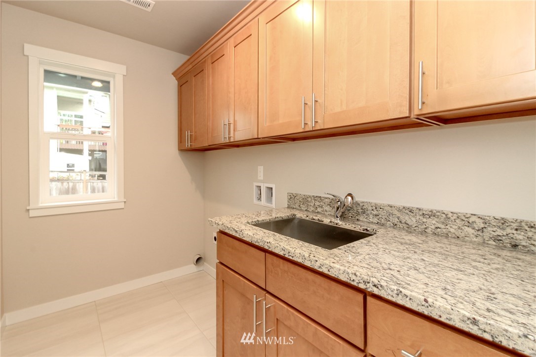 17106 113th Avenue Southeast Renton, WA 98055 - Photo 20 of 25 Gallery Image 20