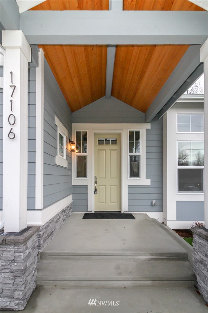17106 113th Avenue Southeast Renton, WA 98055 - Photo 4 of 25 Gallery Image 4