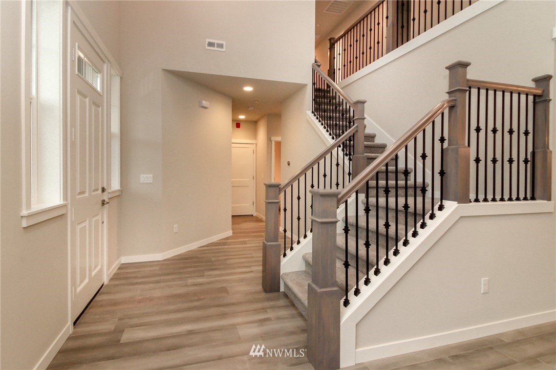 17106 113th Avenue Southeast Renton, WA 98055 - Photo 6 of 25 Gallery Image 6