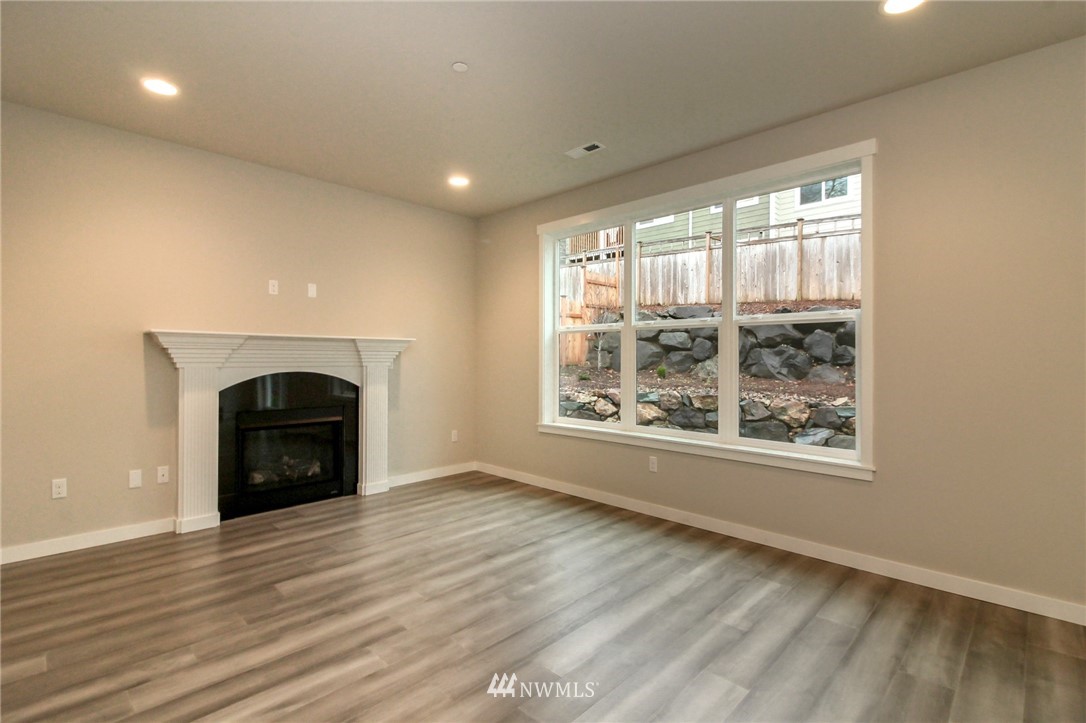 17106 113th Avenue Southeast Renton, WA 98055 - Photo 8 of 25 Gallery Image 8