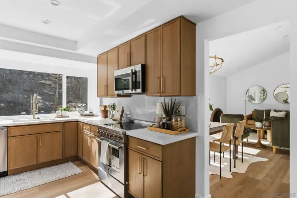 $1,997,000 | 725 Santa Florencia, Solana Beach, CA 92075