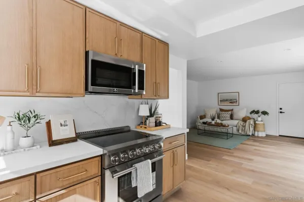 $1,997,000 | 725 Santa Florencia, Solana Beach, CA 92075