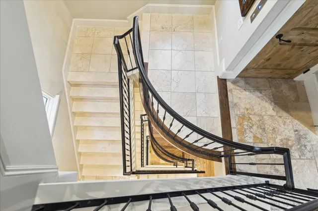 $930,000 | 5207 Calle Montilla Place, Houston, TX 77007