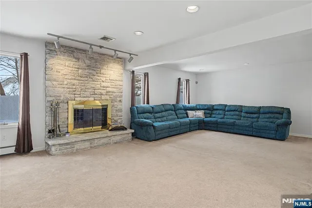 $5,500 | 1 Louis Street, Saddle Brook, NJ 07663