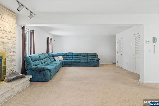 $5,500 | 1 Louis Street, Saddle Brook, NJ 07663