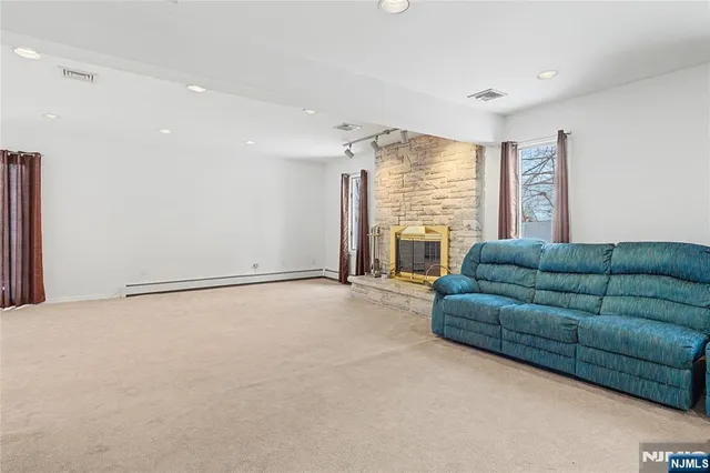 $5,500 | 1 Louis Street, Saddle Brook, NJ 07663