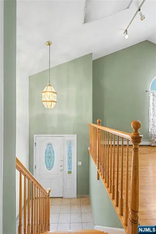 $5,500 | 1 Louis Street, Saddle Brook, NJ 07663