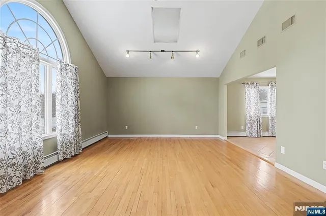 $5,500 | 1 Louis Street, Saddle Brook, NJ 07663