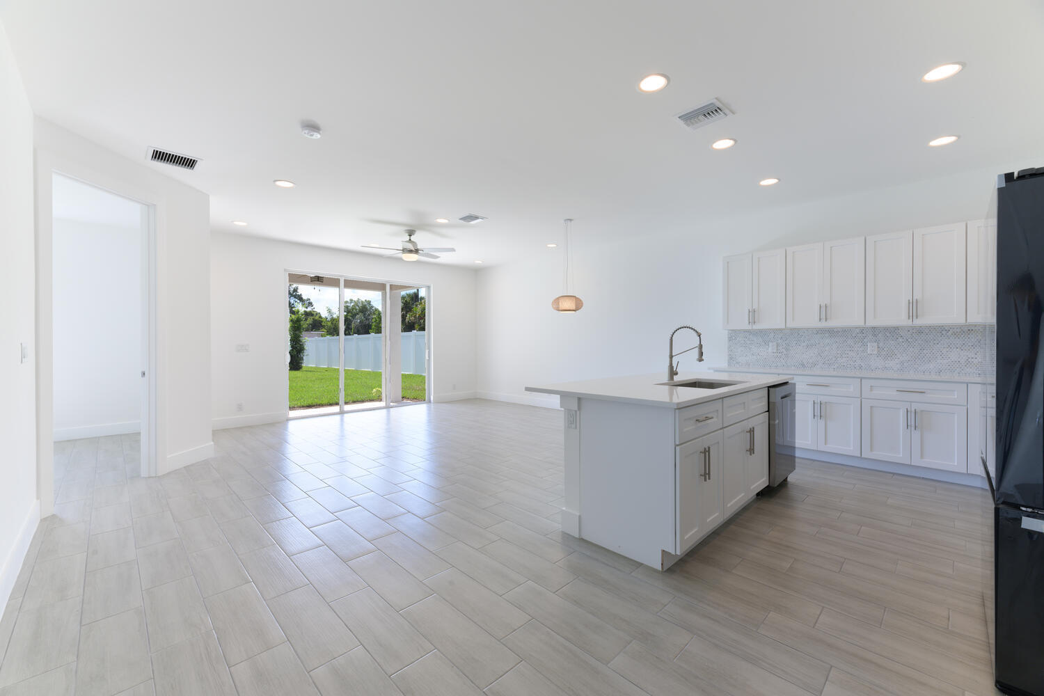 18050 Limestone Creek Rd-large-017-011-D