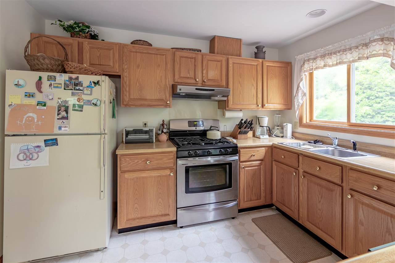 37 Beacon Hill Road Thornton, NH 03285 - Photo 3 of 39