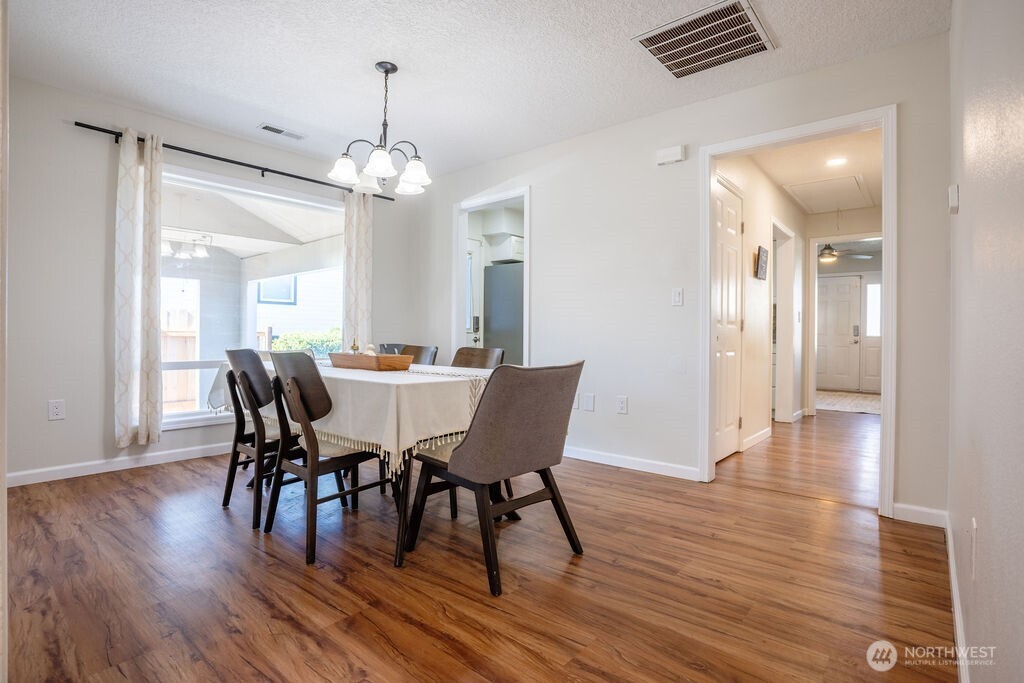 3025 Florida Street Longview, WA 98632 - Photo 10 of 18