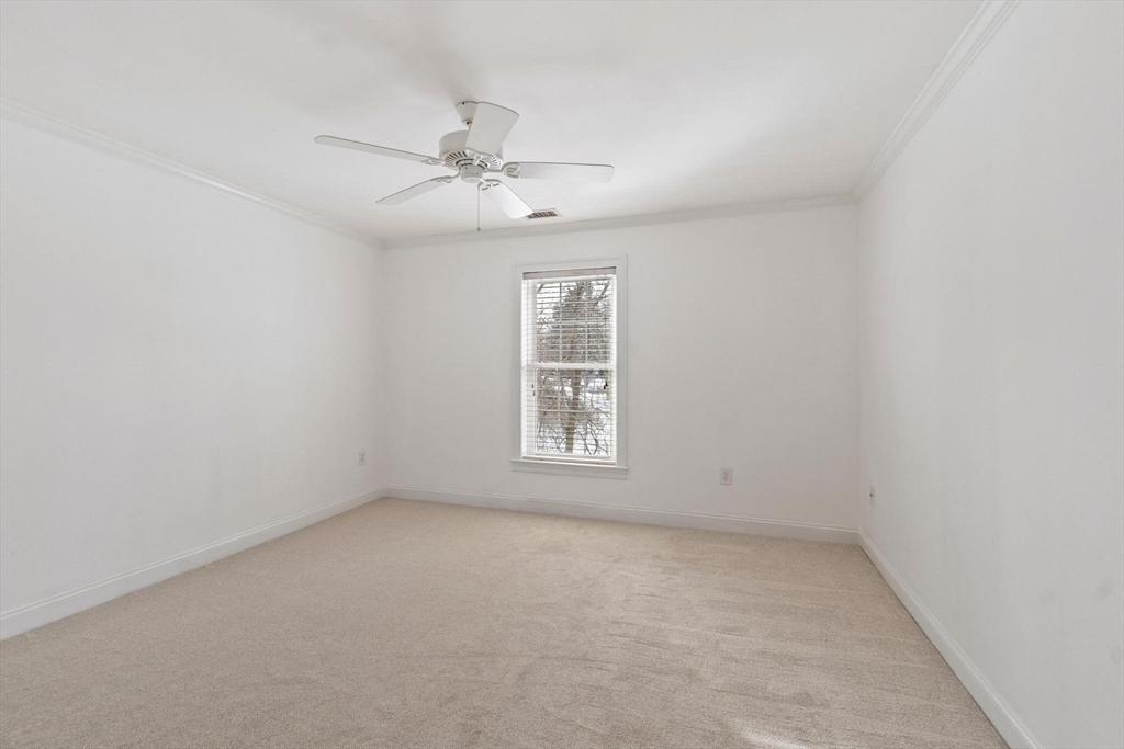 10 Crowninshield Street, Unit 303 Peabody, MA 01960 - Photo 22 of 32