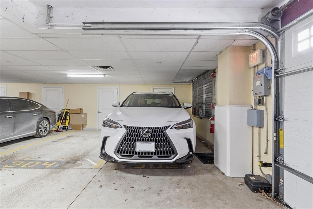 10 Crowninshield Street, Unit 303 Peabody, MA 01960 - Photo 27 of 32