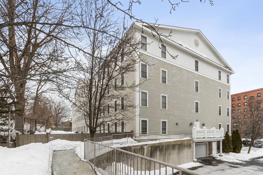 10 Crowninshield Street, Unit 303 Peabody, MA 01960 - Photo 30 of 32