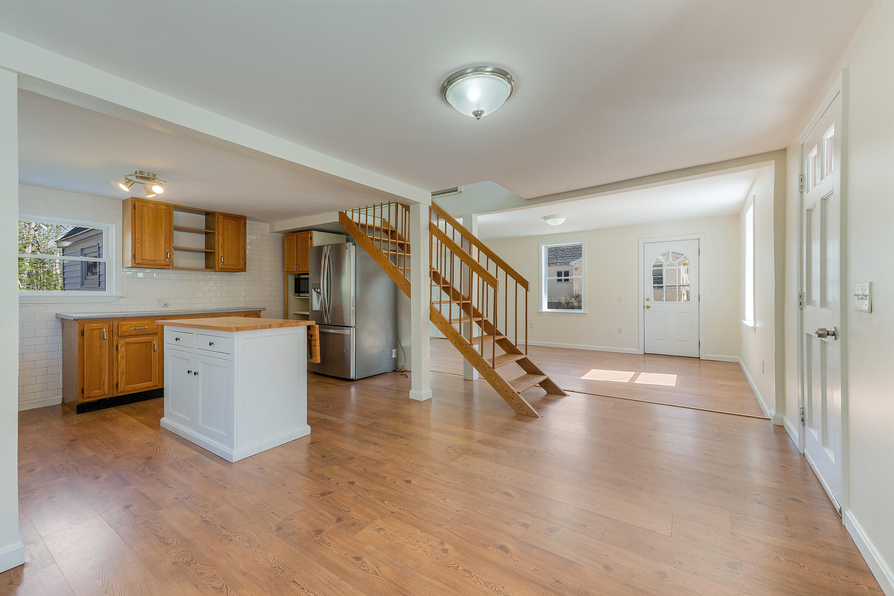 154 Middlesex Road Topsham, ME 04086 - Photo 13 of 36 Kitchen/Dining Area