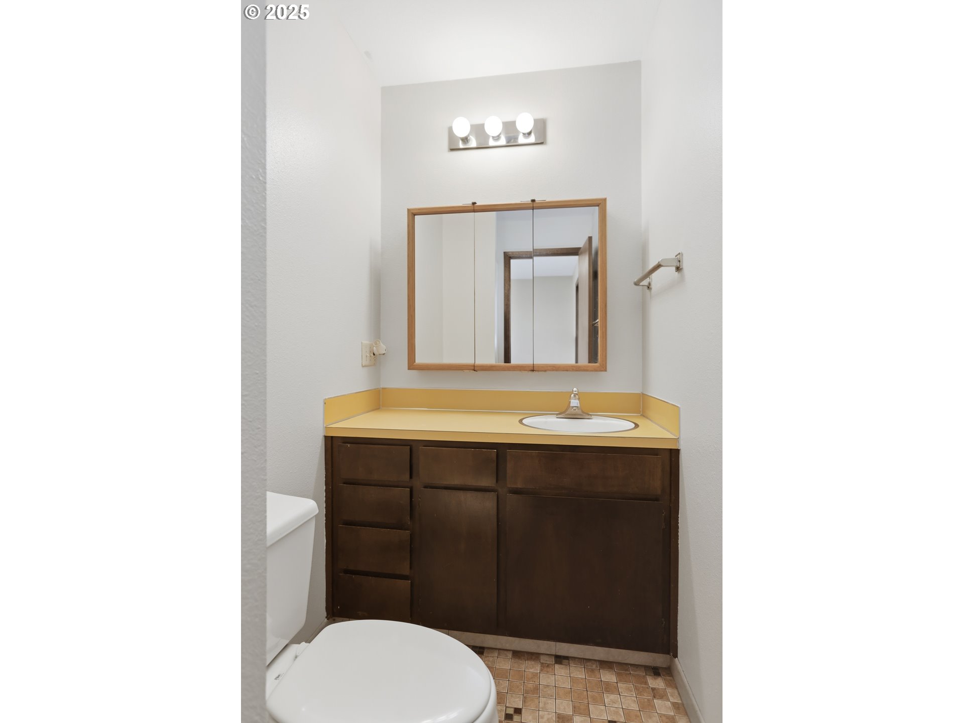 512 6th Street Wasco, OR 97065 - Photo 21 of 45 a bathroom with a sink and a mirror
