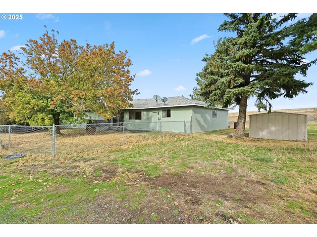 a view of an ocean view