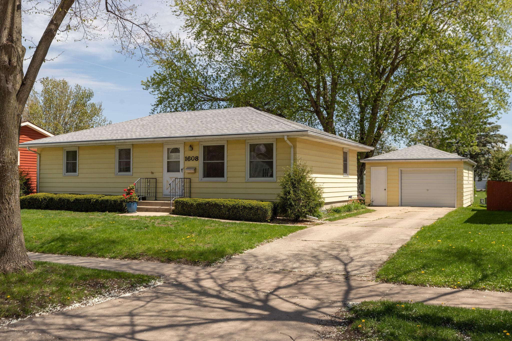 1608 9th Avenue Southeast Rochester, MN 55904 - Photo 1 of 1 Gallery Image 1