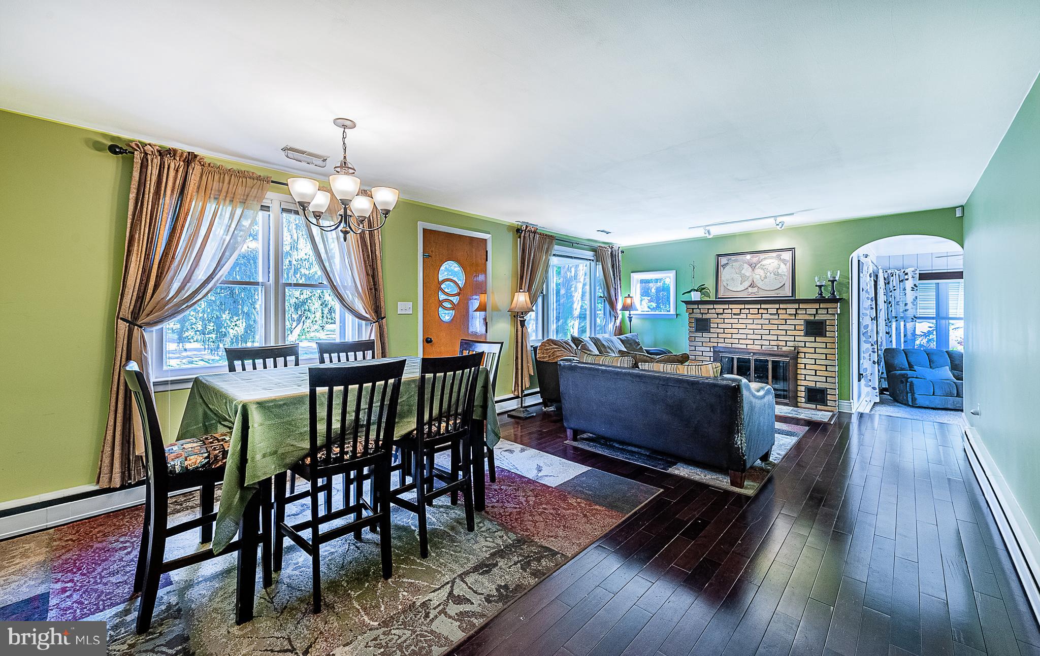 433 Radix Road Williamstown, NJ 08094 - Photo 3 of 32 Living & Dining Room
