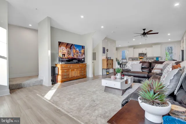 $3,500 | 8353 Amber Beacon Circle, Millersville, MD 21108