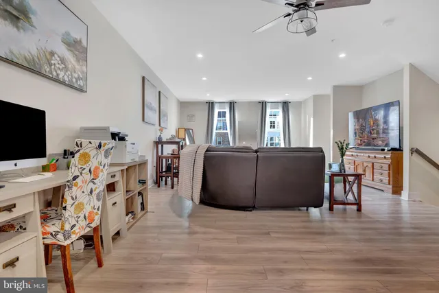 $3,500 | 8353 Amber Beacon Circle, Millersville, MD 21108