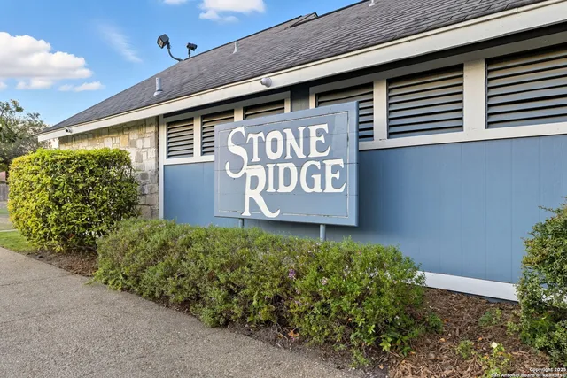 a sign broad on the side of a building