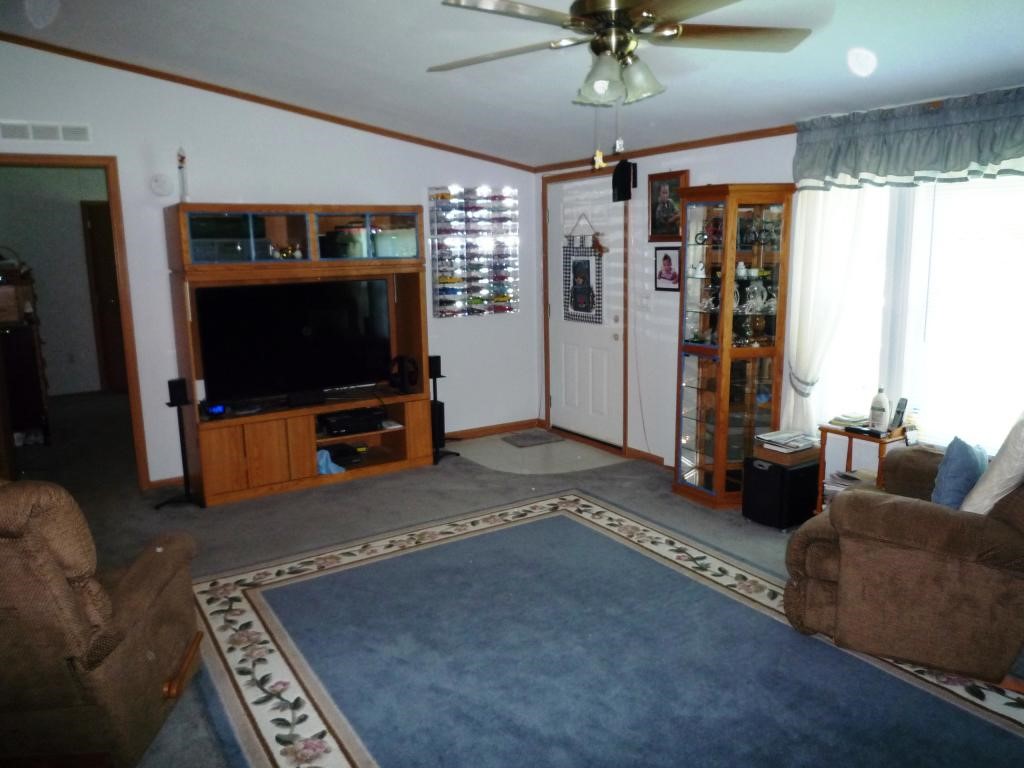 4 Pond Road Raymond, NH 03077 - Photo 7 of 21