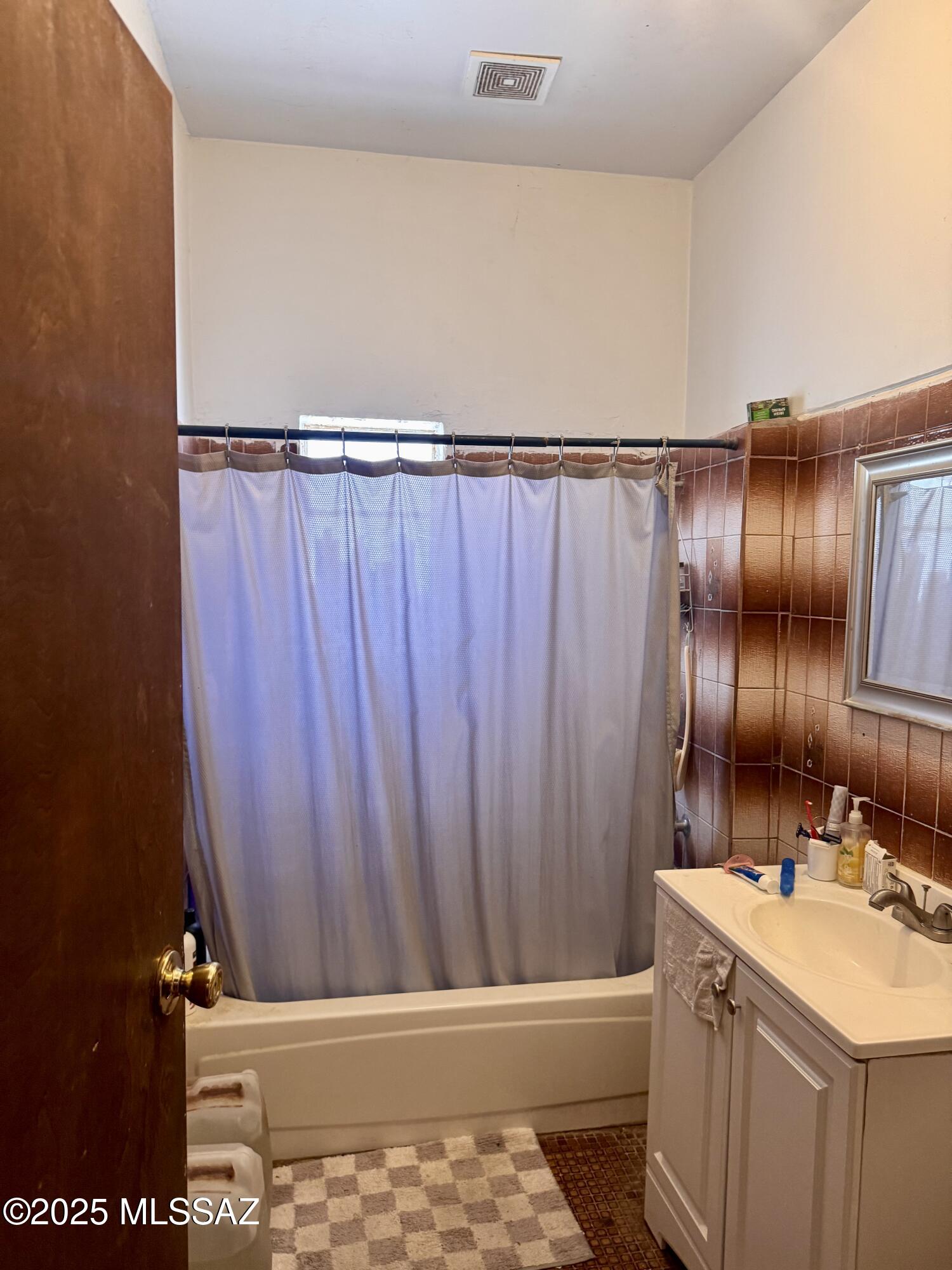 472 West Walnut Street Nogales, AZ 85621 - Photo 17 of 47
