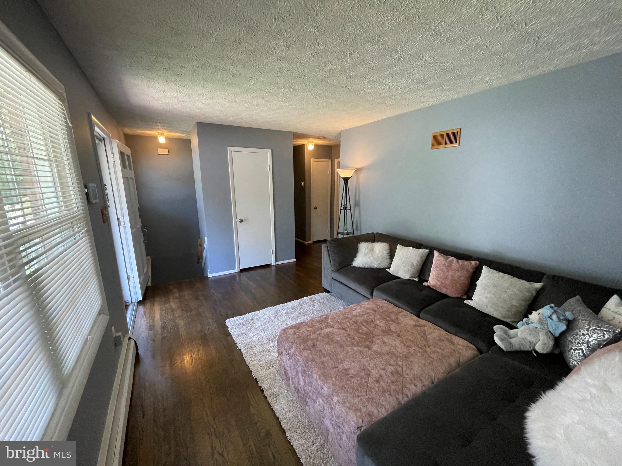 14507 Fullerton Road Woodbridge, VA 22193 - Photo 13 of 27 Gallery Image 13