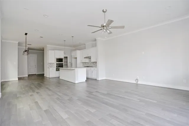 $3,595 | 513 West Bell Street, Houston, TX 77019