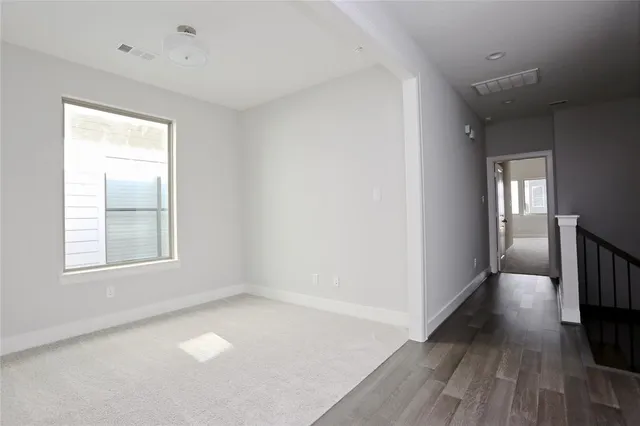 $3,595 | 513 West Bell Street, Houston, TX 77019