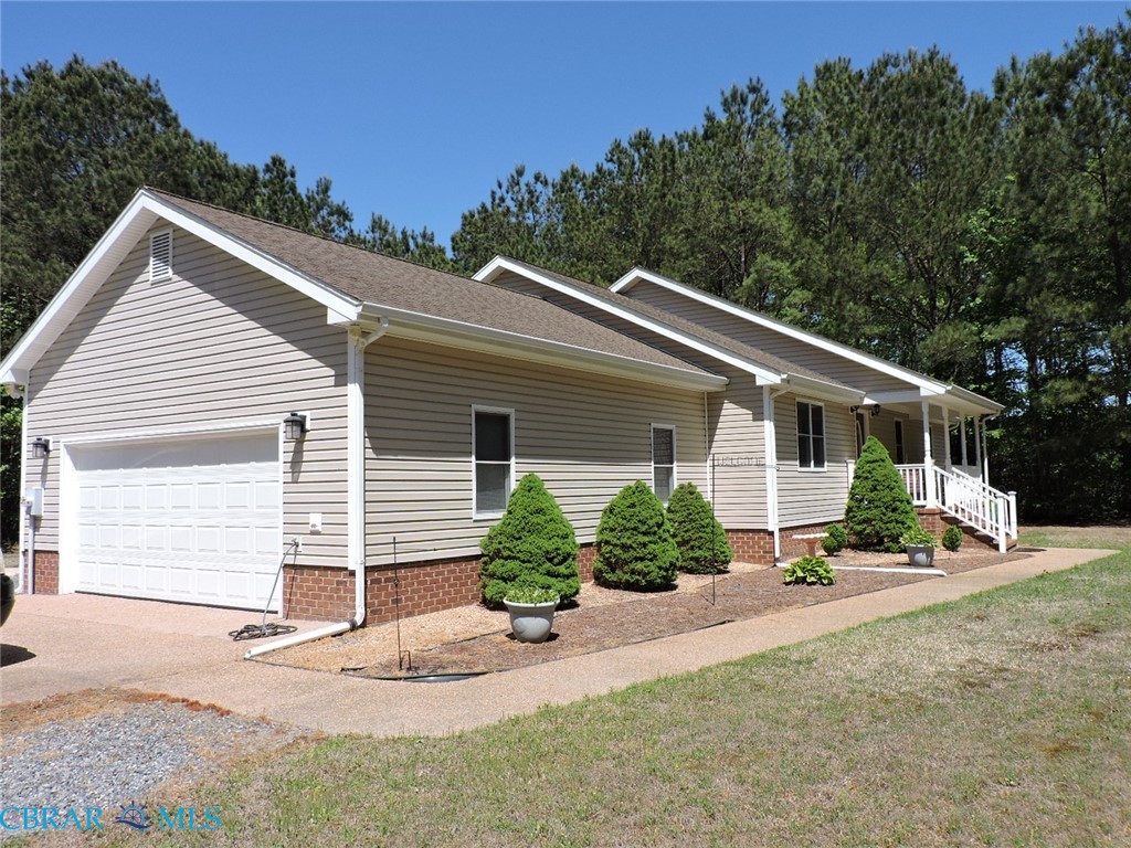 869 Ebenezer Church Road Cobbs Creek, VA 23035 - Photo 25 of 25 ens loading garage