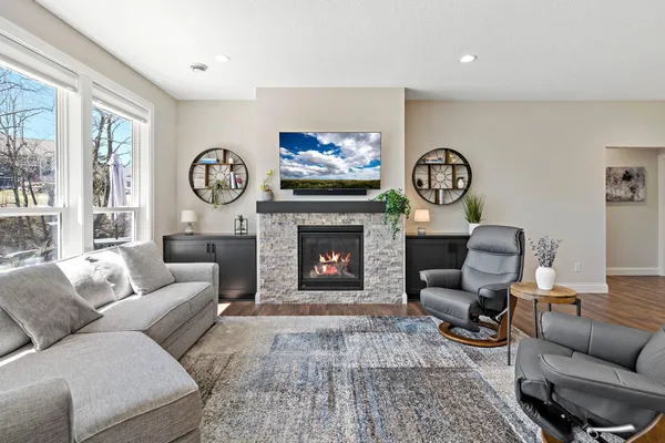 $609,000 | 309 2nd Street Southeast, St. Michael, MN 55376