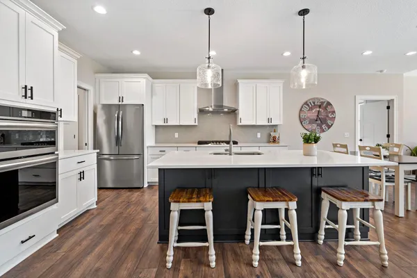 $609,000 | 309 2nd Street Southeast, St. Michael, MN 55376