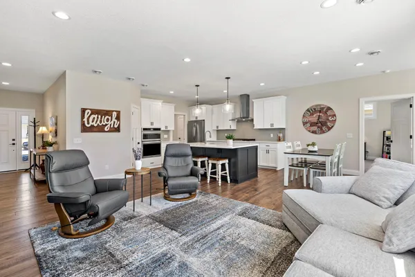 $609,000 | 309 2nd Street Southeast, St. Michael, MN 55376