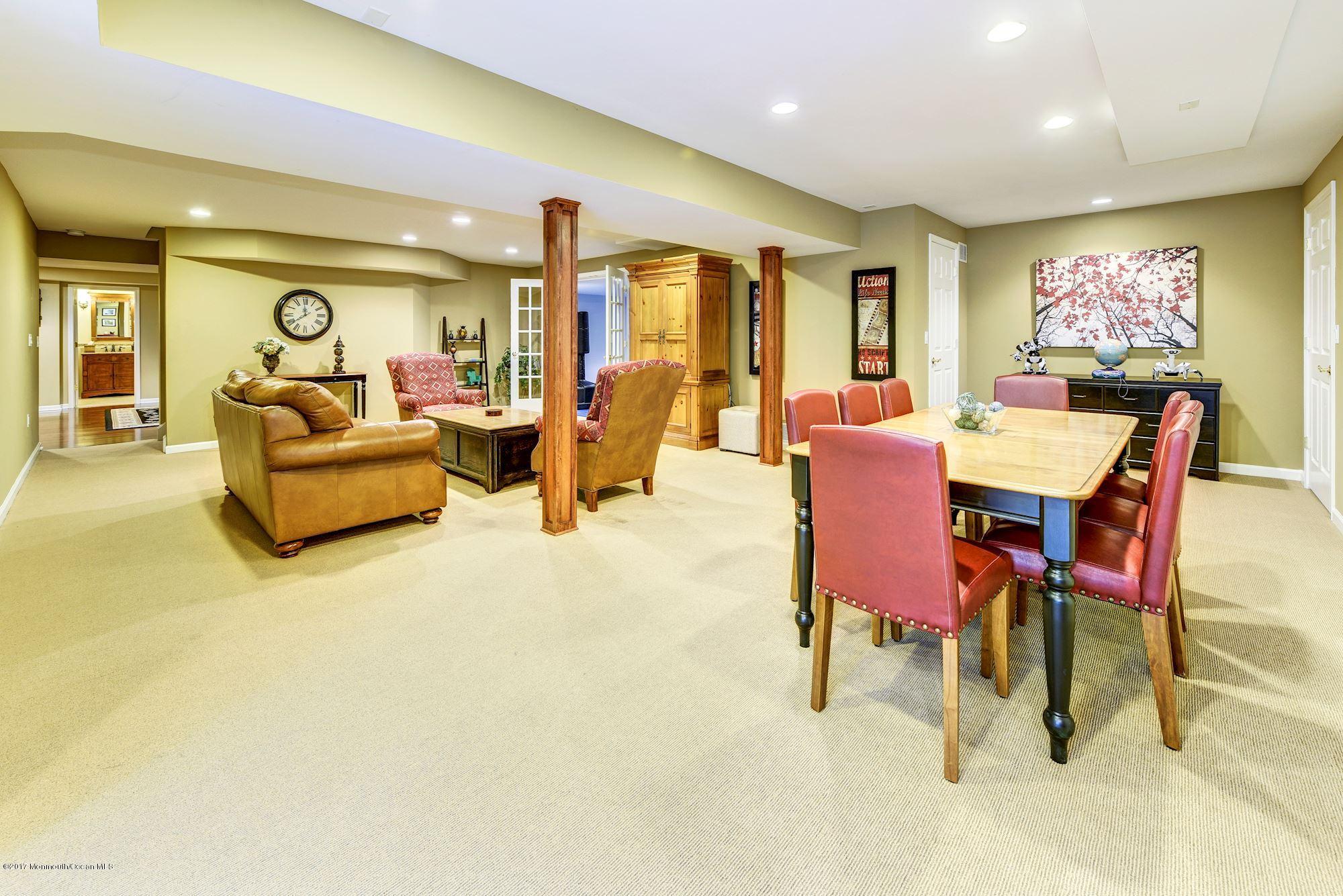 11 Rockingham Court Manalapan, NJ 07726 - Photo 25 of 36 054_11_Rockingham_Ct_193873_237695