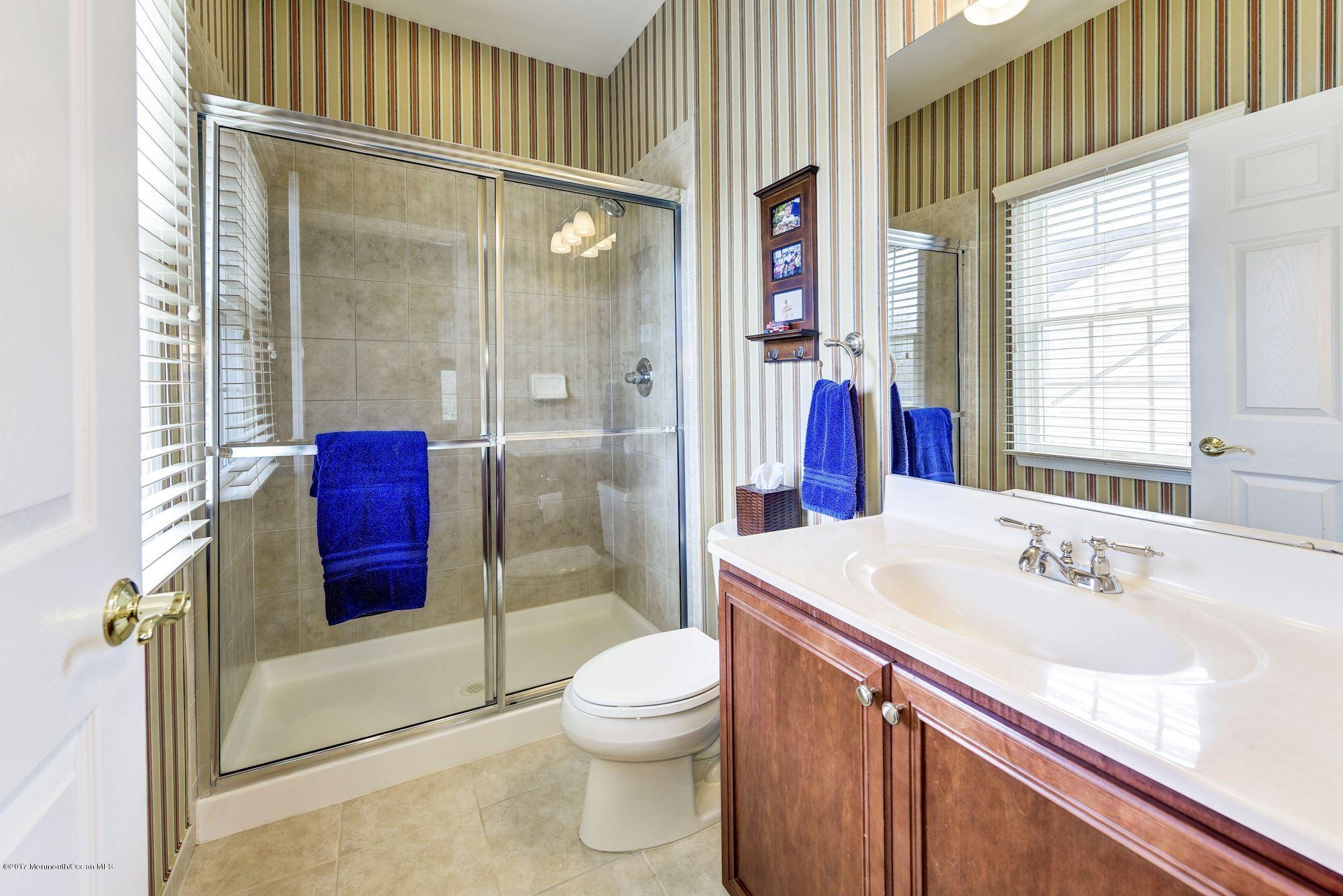 11 Rockingham Court Manalapan, NJ 07726 - Photo 27 of 36 070_11_Rockingham_Ct_193873_237745