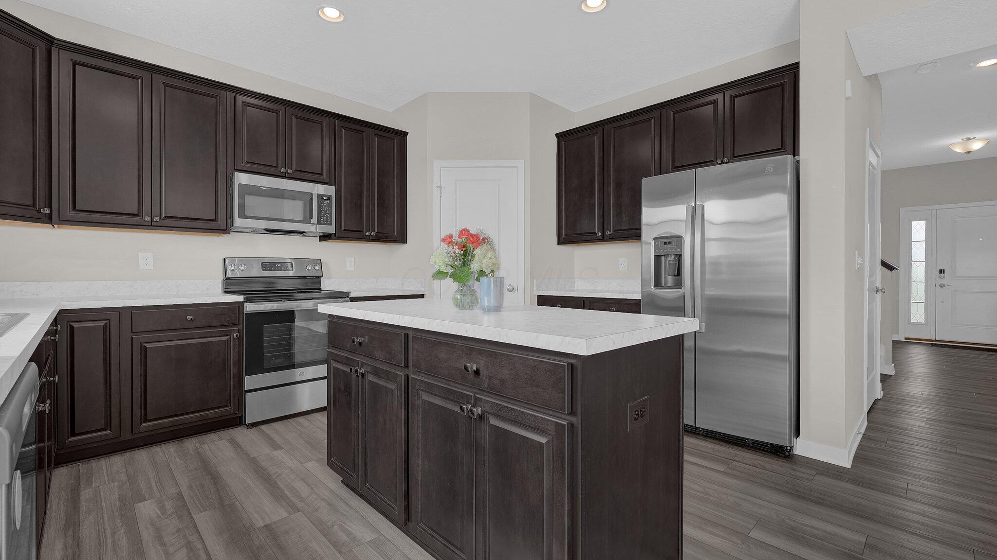 8145 Rhoderick Circle Reynoldsburg, OH 43068 - Photo 10 of 62