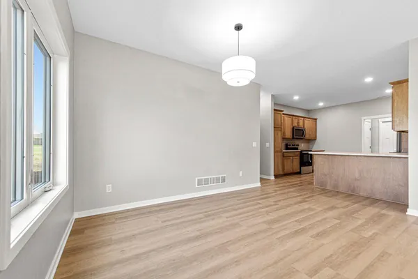 $299,900 | 605 Northwood Place, Janesville, MN 56048