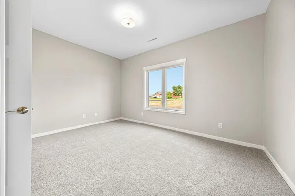 $299,900 | 605 Northwood Place, Janesville, MN 56048