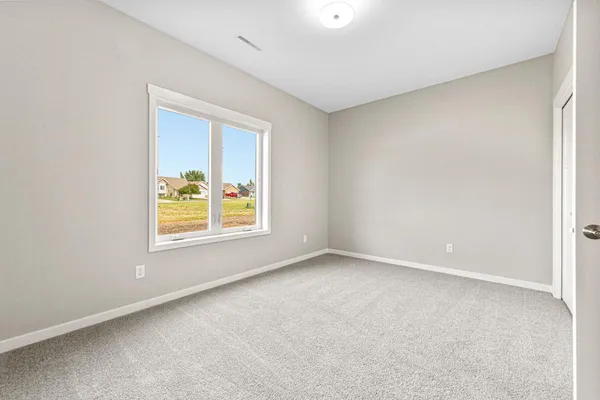 $299,900 | 605 Northwood Place, Janesville, MN 56048