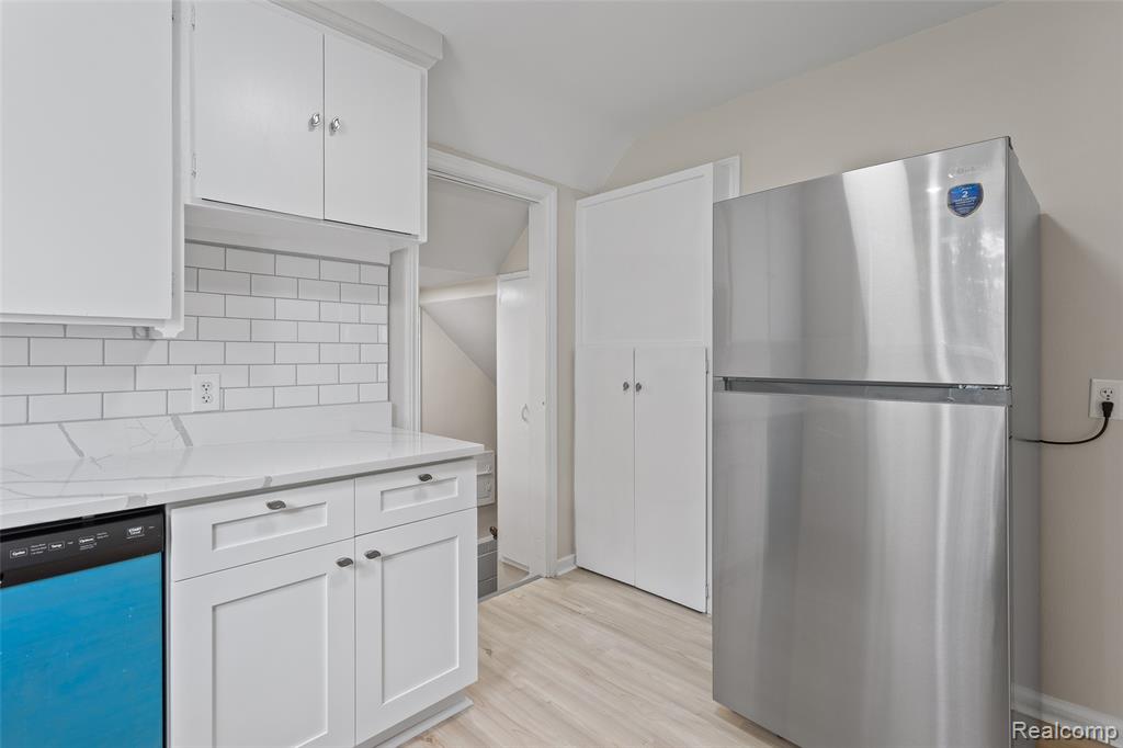 8604 Meyers Road Detroit, MI 48228 - Photo 24 of 39