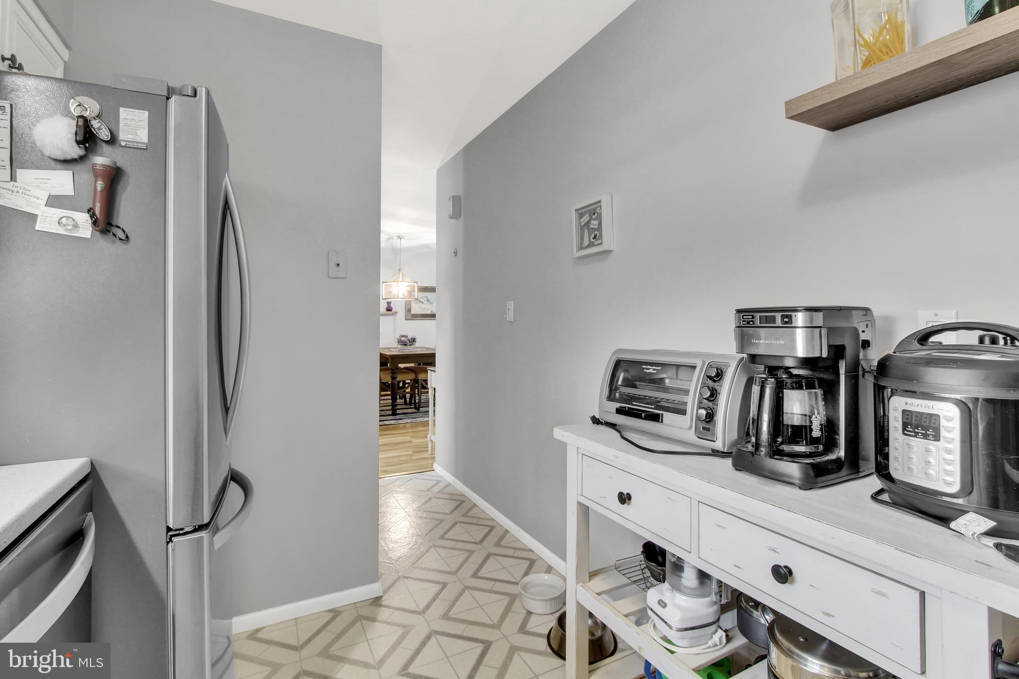 13 Valleybrook Drive Lancaster, PA 17601 - Photo 9 of 22 Kitchen