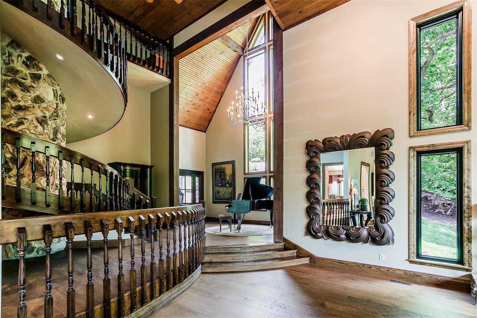 9701 Fall Ridge Trail St. Louis, MO 63127 - Photo 3 of 60 Gallery Image 3